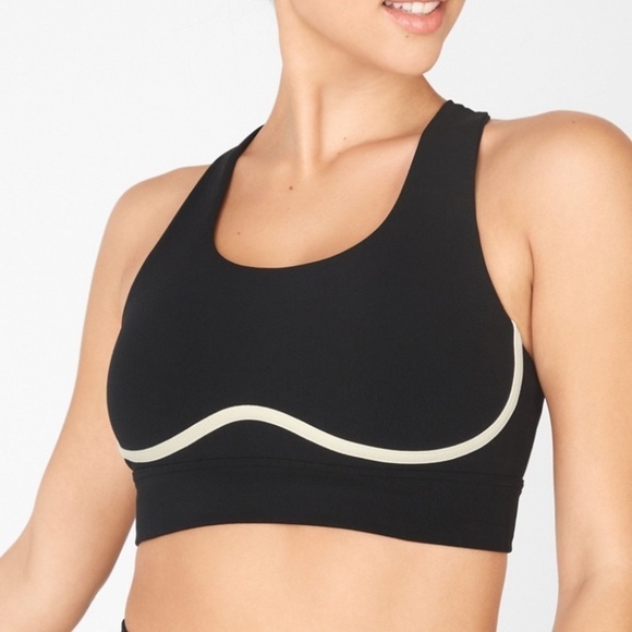 Fabletics Freya sculptknit sports bra black